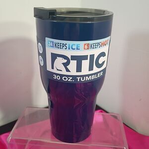RTIC 30 oz. Blue Vacuum Insulated Stainless Steel Tumbler with Lid. New